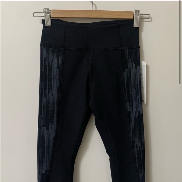 lululemon Tight Stuff Tight - Picture 1 of 4